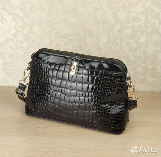 Сумка черная крокодил