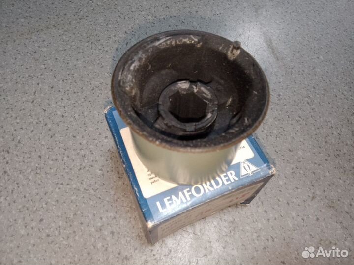 Сайлентблок переднего рычага задний Volkswagen Pol