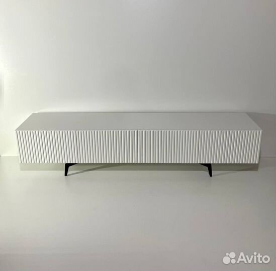 Тумба тв новая (на стойках, навесная ) от фабрики