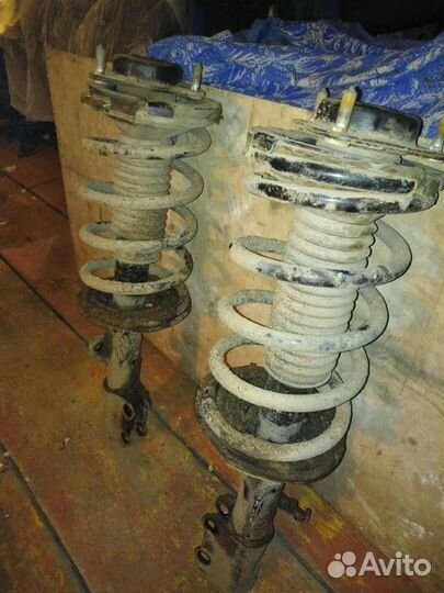 Стойки передние