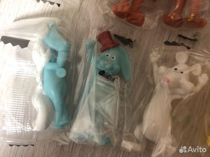 Киндер сюрприз Mega Secret Символы года