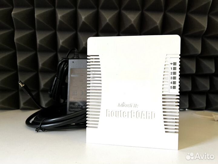 Mikrotik 951ui 2HnD. маршрутизатор роутер