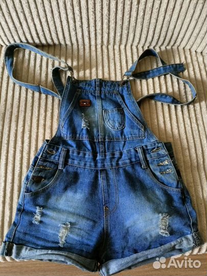 Джинсовый комбинезон для девочки