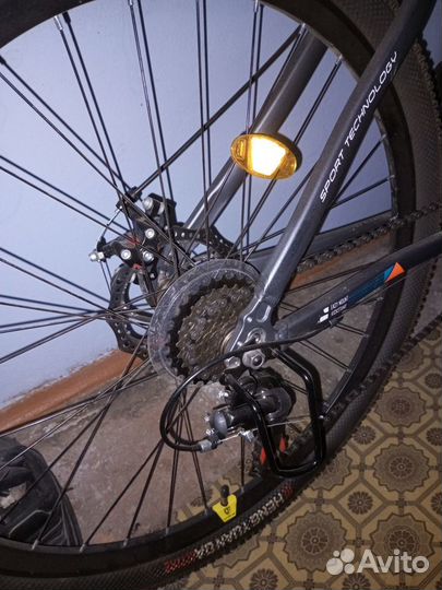 Горн велосипед sport 21.рама 27.5 колес новый