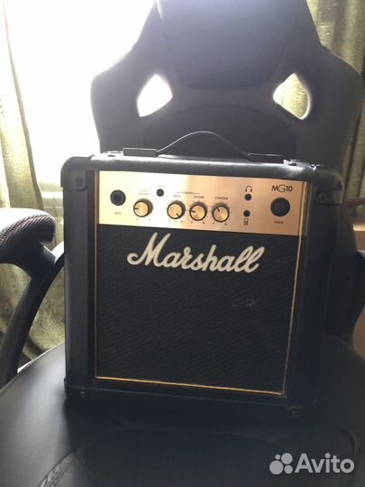 Комбоусилитель marshall mg10 и fender stratocaster