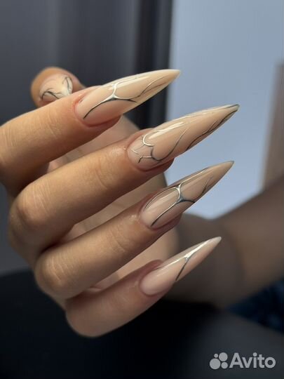 Мастер маникюра и педикюра