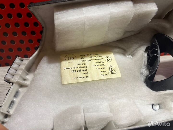 Обшивка стойки задняя левая Porsche Cayenne 958