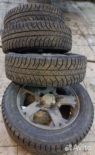 Bridgestone Ice Cruiser 5000 185/65 R15