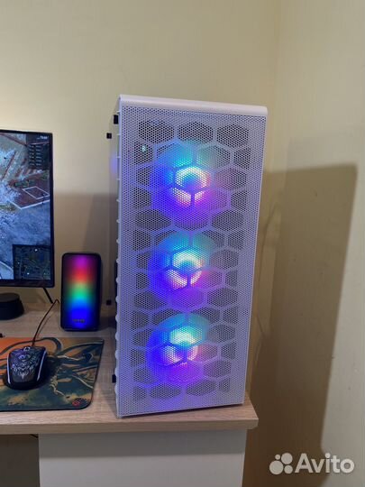 Бюджетный Игровой пк RX с монитором: White