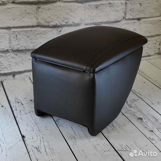 Подлокотник VW Jetta 6 (2010 - )