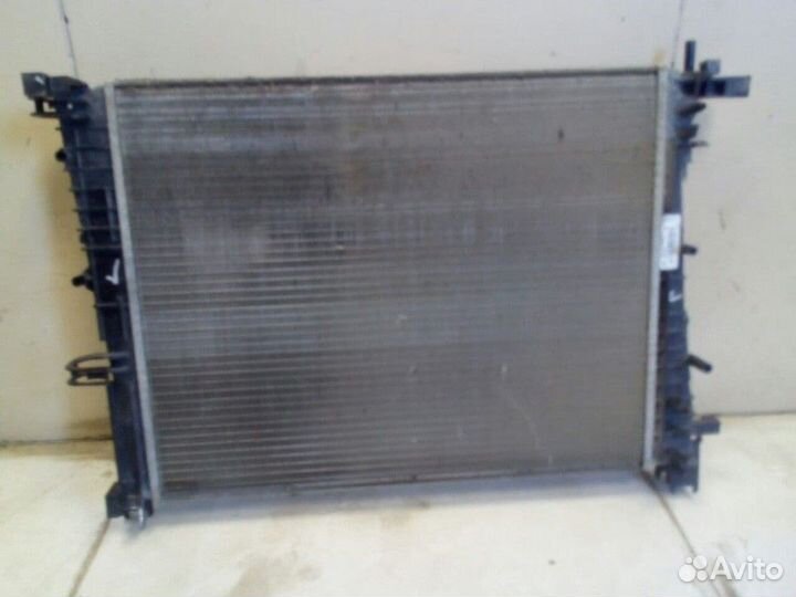 Радиатор системы охлаждения Renault Logan