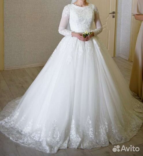 Свадебное платье