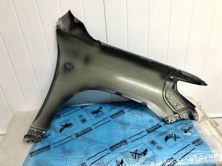 Крыло переднее левое Toyota Lc 200 2008-2012