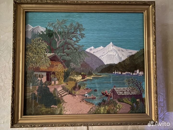 Картина вышитая шелком