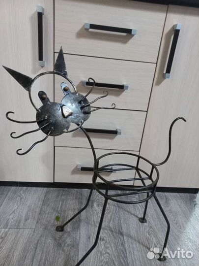 Подставка под цветы