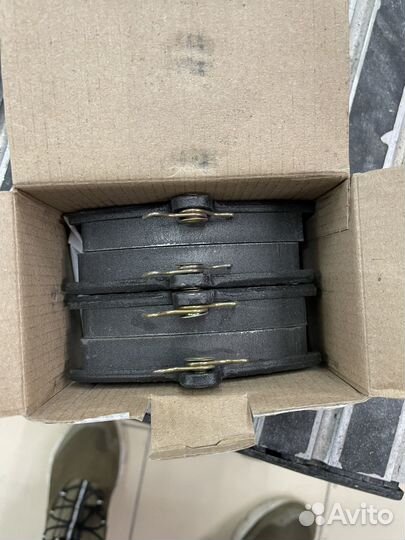 Колодки тормозные передние LADA Sport 3501800-83