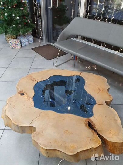 Стол, спил дерева