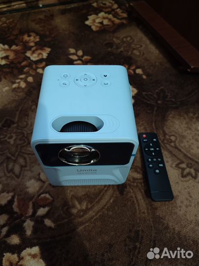 Проектор umiio