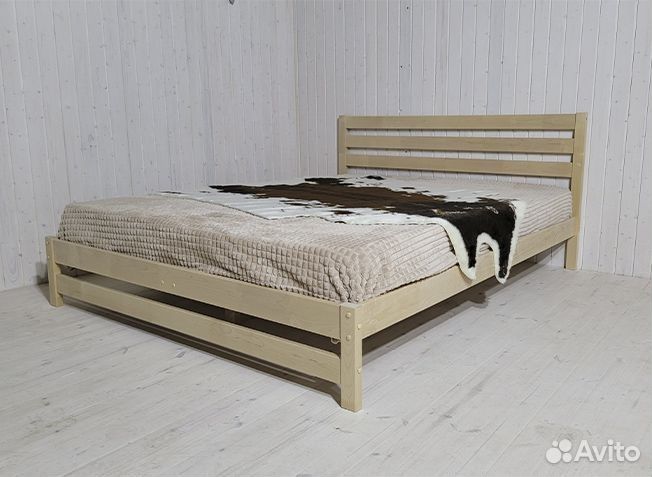 Двуспальная кровать