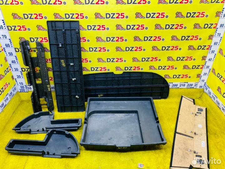 Ванночка в багажник задняя Toyota Corolla Fielder 145255