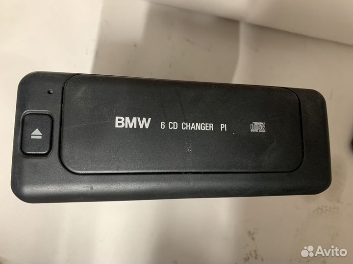 BMW E38 CD-чейнджер