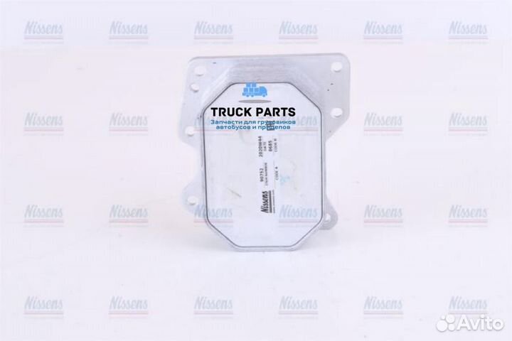 Nissens 90752 радиатор масляный