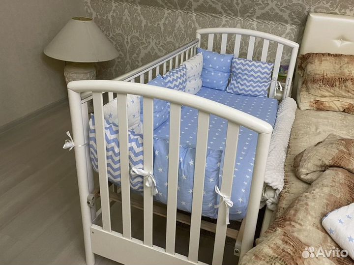 Кроватка детскя