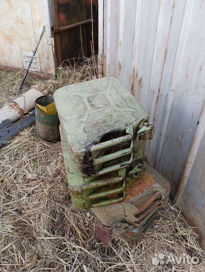 Канистра 20 литров железная