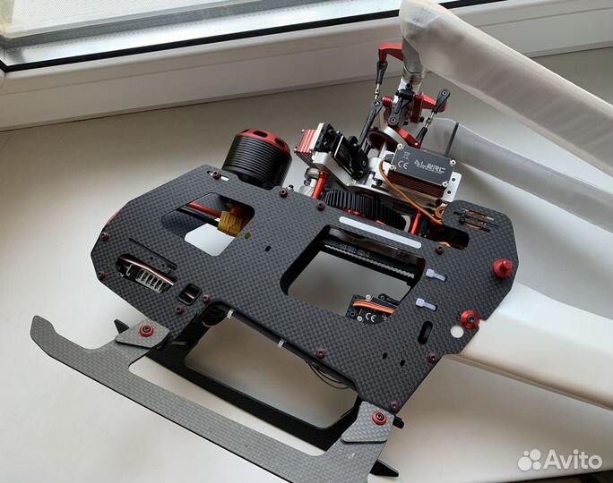 Радиоуправляемый вертолет Alzrc Devil 505