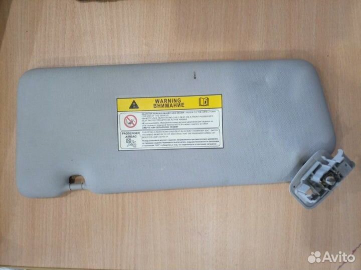 Козырек солнцезащитный правый Renault Fluence