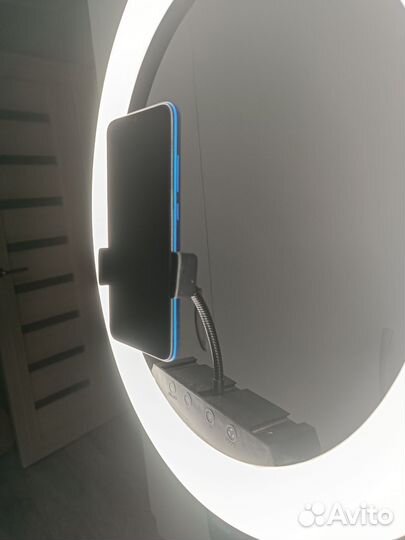 Кольцевая лампа со штативом