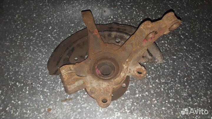 Кулак поворотный передний левый Renault Logan L8