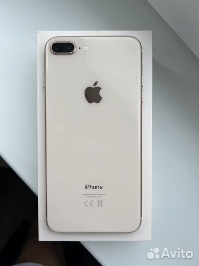 Телефон iPhone 8 plus gold 64gb