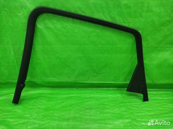 Накладка рамки двери прав. зад. Audi Q5