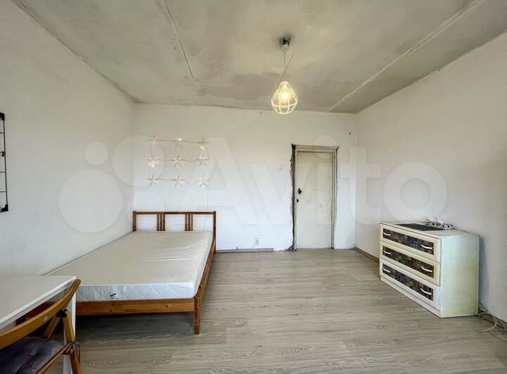 Комната 17 м² в 3-к., 8/9 эт.