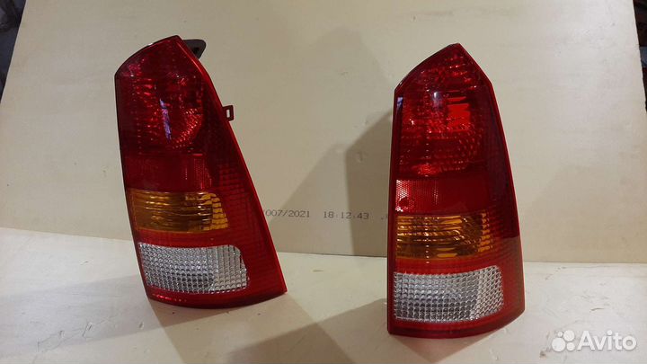 Фонарь задний правый Ford Focus 1 универсал
