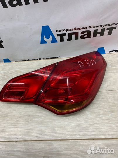 Комплект фонарей задний Opel Astra J A16XER 2010
