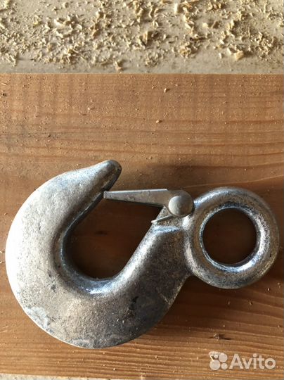 Крючки буксировочные в ассортиментк