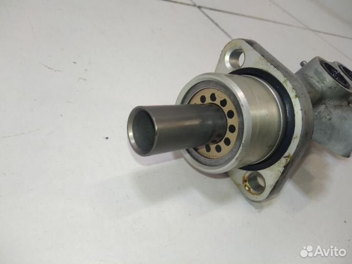 Главный тормозной цилиндр Nissan Note 1 E11 2005-2