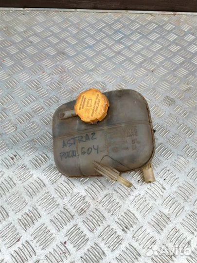 Бачок расширительный Opel Astra H L69 Z16XER 2009