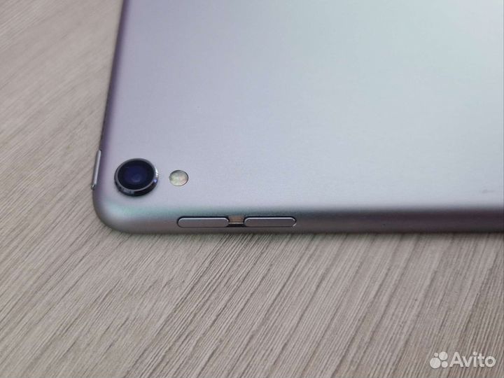 Apple iPad Pro 10.5 64Gb Wi-Fi