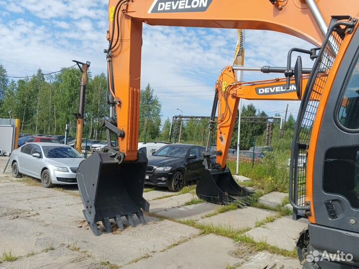 Гусеничный экскаватор Develon DX210-7M, 2024