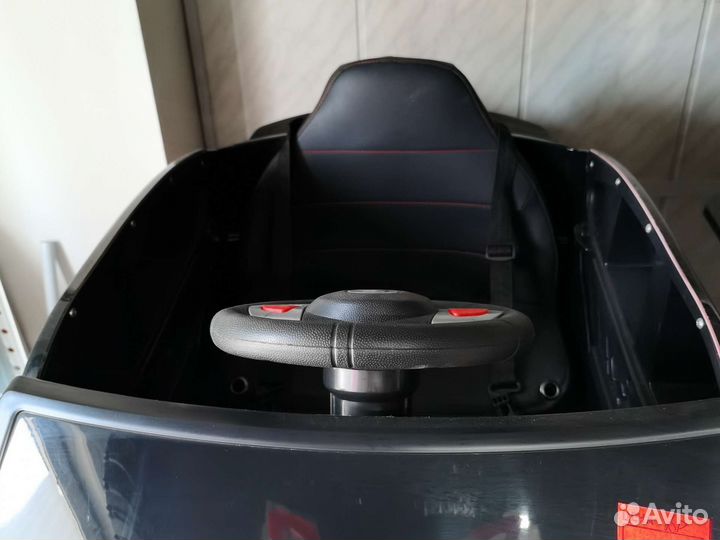 Детский электромобиль