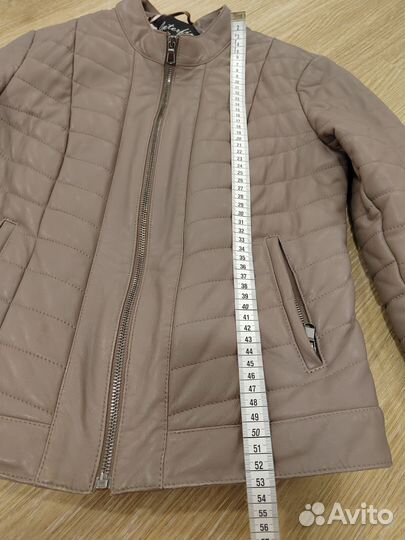 Кожаная весенняя куртка 38-40р