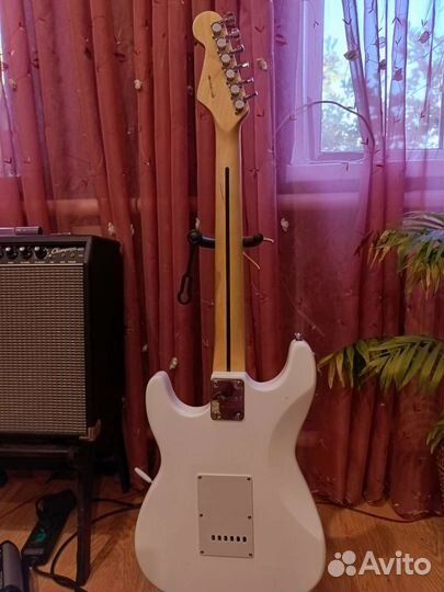 Гитара Fender stratocaster(реплика)
