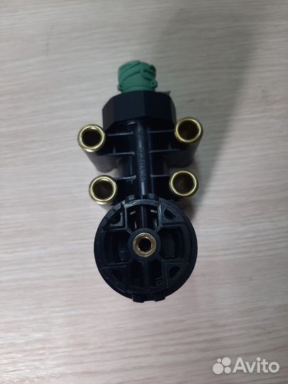 Кран уровня пола Рено Премиум Магнум Wabco