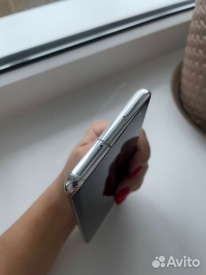 Samsung Galaxy S10+ Ceramic, 8/128 ГБ