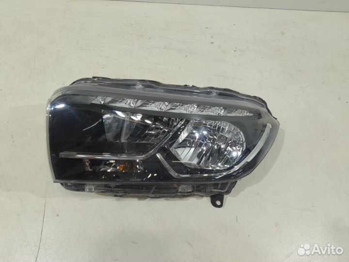 Фара левая LADA X-Ray 2015
