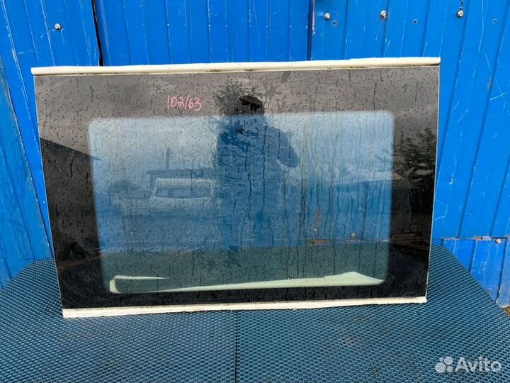 Стекло боковое Ford Transit 2.4