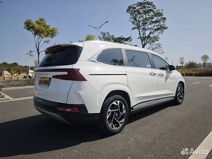 Hyundai Custo 2.0 AT, 2022, 48 000 км